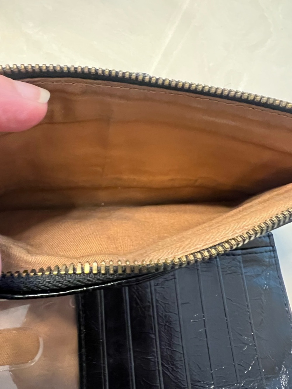 HOBO Dunn Continental black wallet, retails at $118 - Picture 11 of 16
